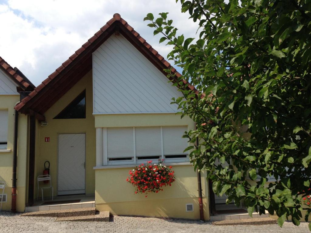 Hotel Restaurant A L'Etoile Merkwiller-Pechelbronn Δωμάτιο φωτογραφία
